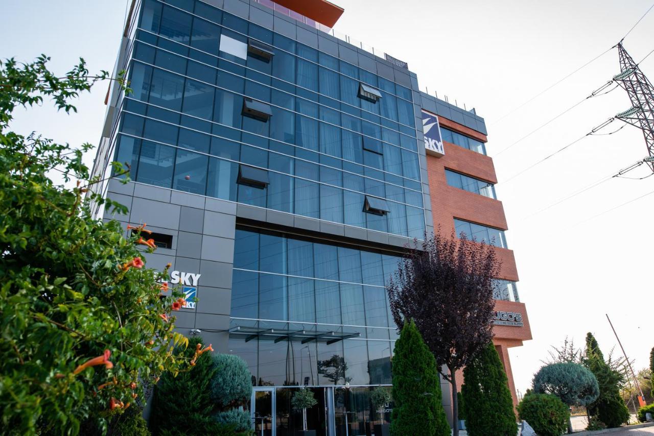 Sky Hotel Oradea Eksteriør billede